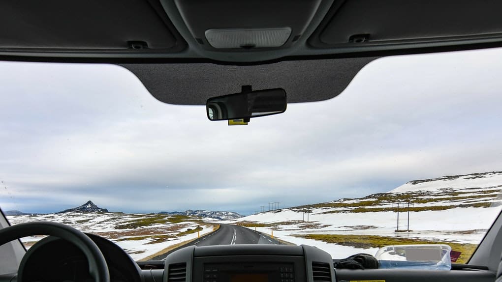 driving in iceland in winter