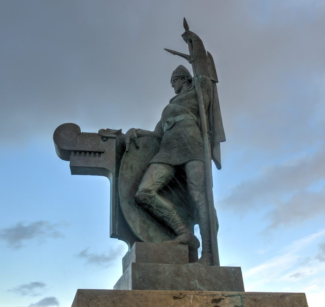 Ingolfur Arnarson statue Arnarholl